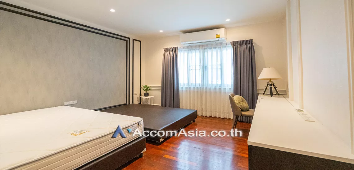 8  2 br Townhouse For Rent in sukhumvit ,Bangkok BTS Thong Lo AA23160