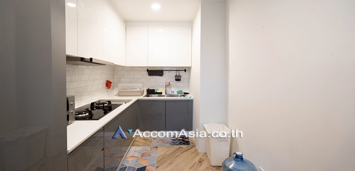 4  2 br Townhouse for rent and sale in Sukhumvit ,Bangkok BTS Thong Lo AA23160