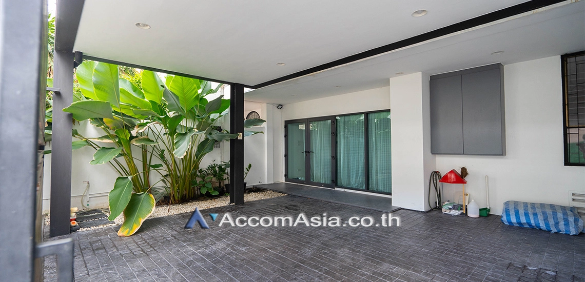 13  2 br Townhouse for rent and sale in Sukhumvit ,Bangkok BTS Thong Lo AA23160