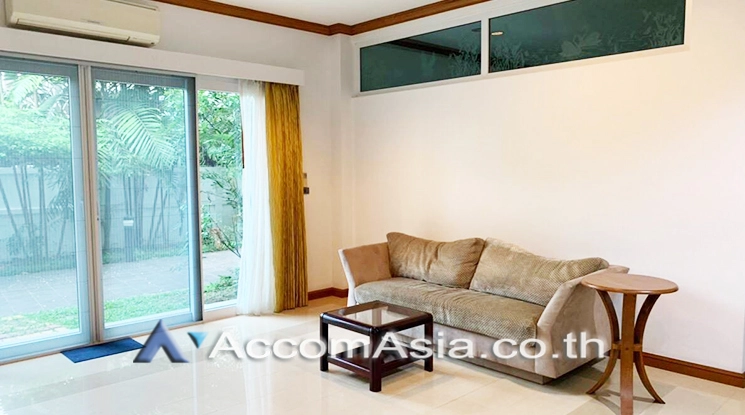 unitPet friendly |  4 Bedrooms  House For Rent in Sukhumvit, Bangkok  near BTS Phra khanong (AA23169)