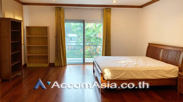 10  4 br House For Rent in Sukhumvit ,Bangkok BTS Phra khanong AA23169