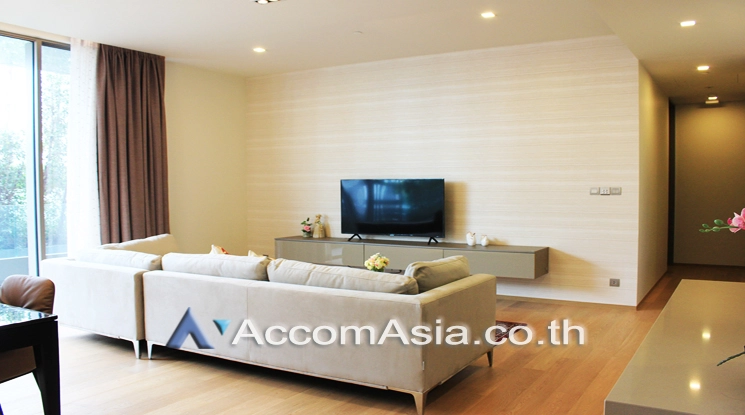 unit 2 Bedrooms  Condominium For Rent in Silom, Bangkok  near BTS Sala Daeng (AA23171)