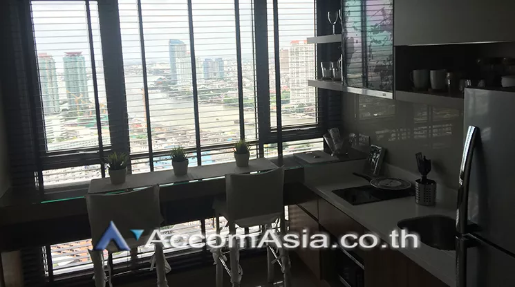  1 Bedroom  Condominium For Rent in Sathorn, Bangkok  near BTS Saphan Taksin (AA23176)