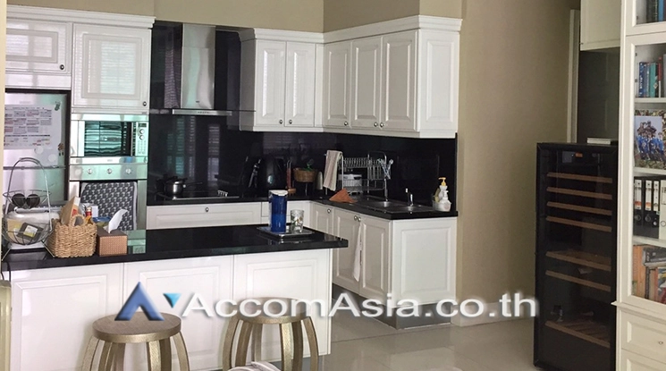 unit 3 Bedrooms  Condominium For Rent & Sale in Sukhumvit, Bangkok  near BTS Phrom Phong (AA23179)