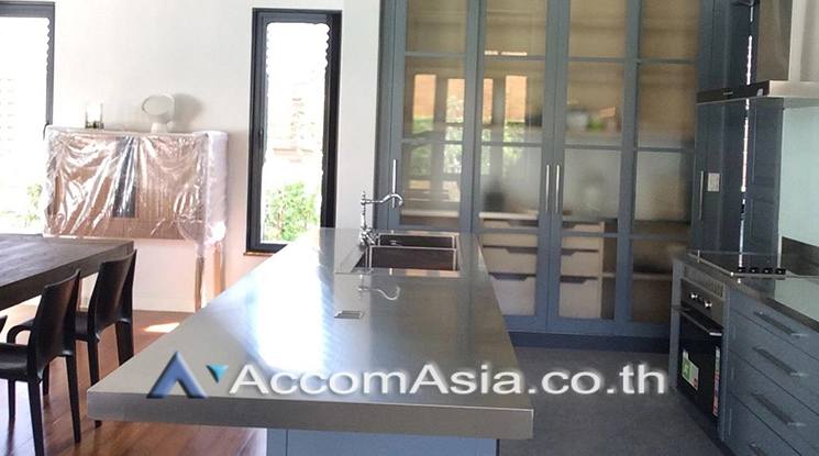  1  4 br House for rent and sale in pattanakarn ,Bangkok BTS On Nut AA23184