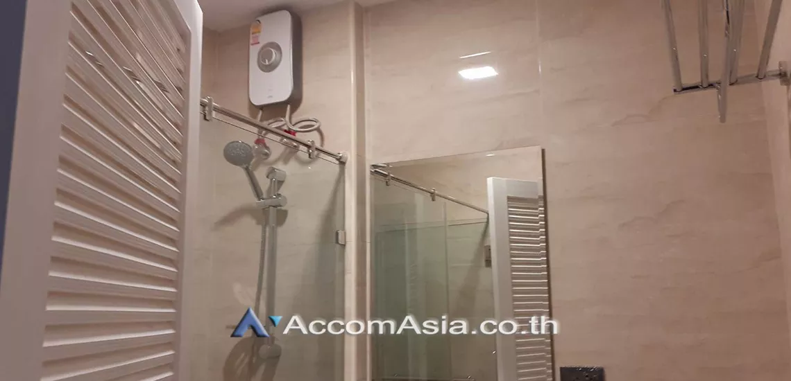 Home Office |  4 Bedrooms  Townhouse For Rent in Sukhumvit, Bangkok  near BTS Thong Lo (AA23192)