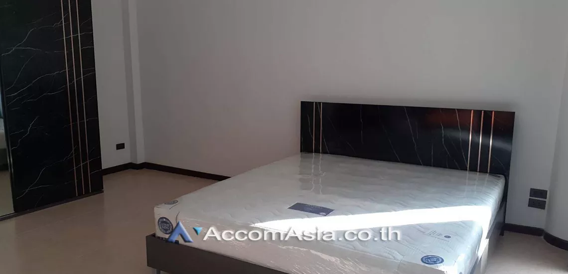 5  4 br Townhouse For Rent in Sukhumvit ,Bangkok BTS Thong Lo at Classic House in Compound AA23192