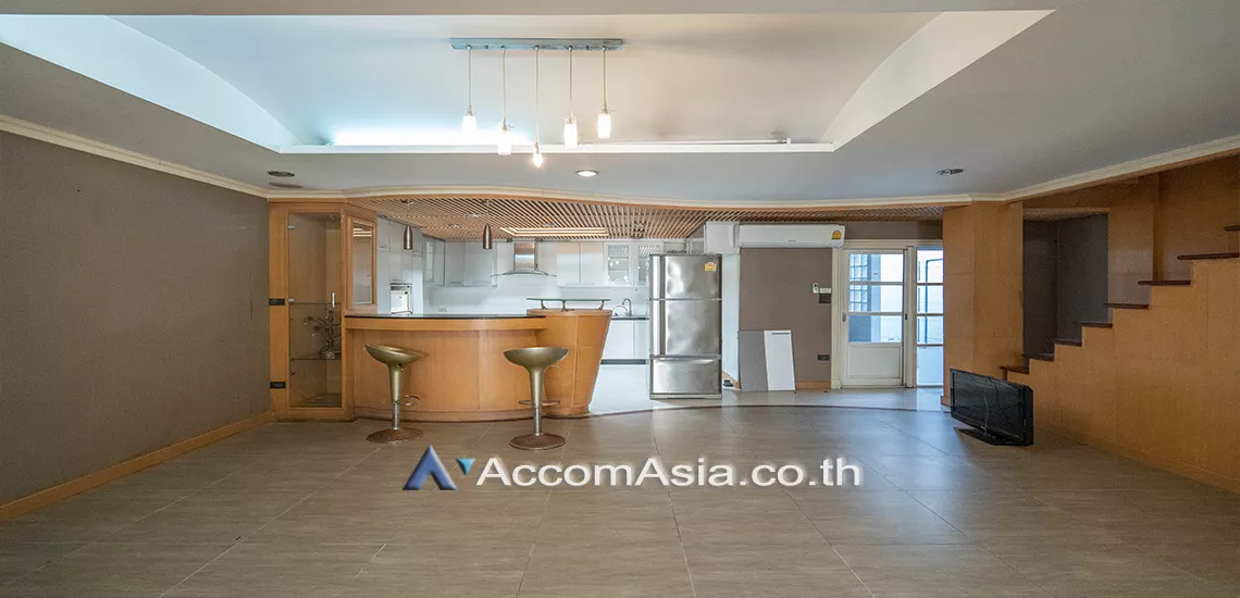  1  5 br Townhouse For Rent in Sukhumvit ,Bangkok BTS Thong Lo at Classic House in Compound AA23230