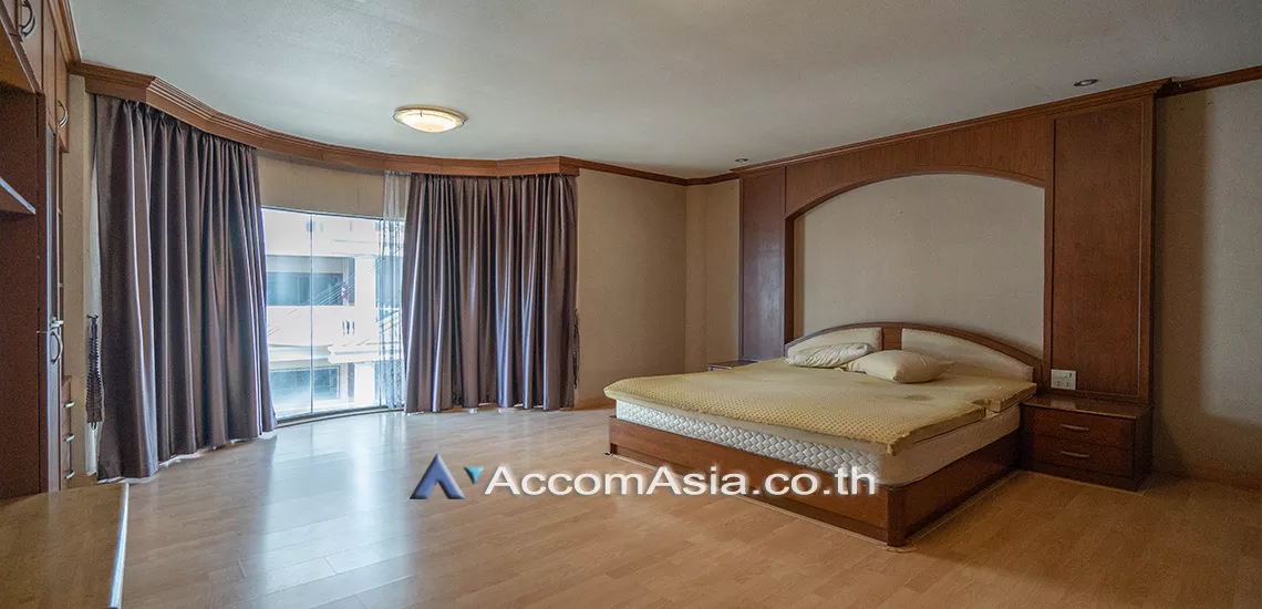 11  5 br Townhouse For Rent in Sukhumvit ,Bangkok BTS Thong Lo at Classic House in Compound AA23230