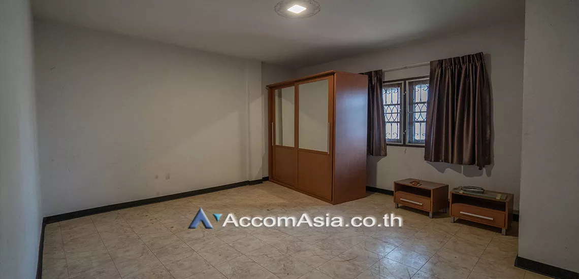 12  5 br Townhouse For Rent in Sukhumvit ,Bangkok BTS Thong Lo at Classic House in Compound AA23230