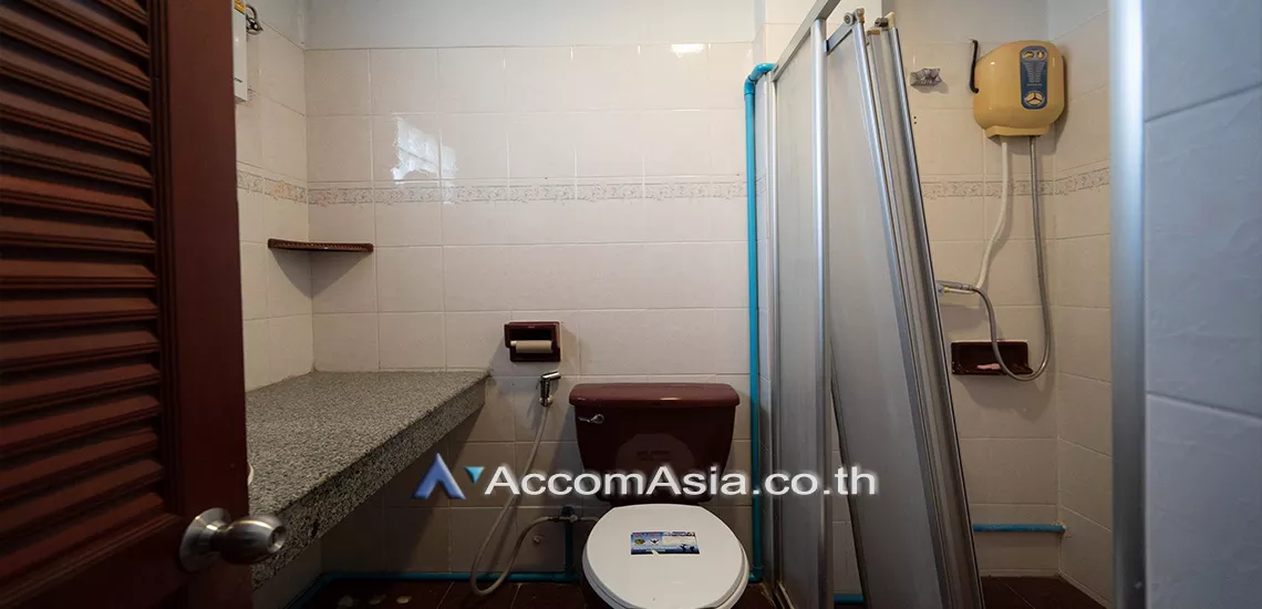 18  5 br Townhouse For Rent in Sukhumvit ,Bangkok BTS Thong Lo at Classic House in Compound AA23230