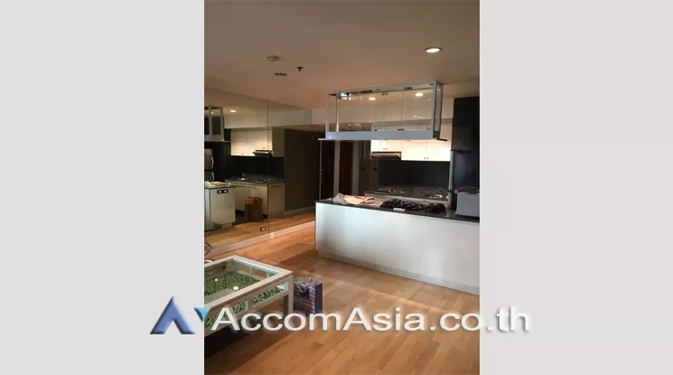  1 Bedroom  Condominium For Rent & Sale in Ploenchit, Bangkok  near BTS Ratchadamri (AA23254)