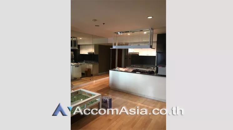 unit 1 Bedroom  Condominium For Rent & Sale in Ploenchit, Bangkok  near BTS Ratchadamri (AA23254)