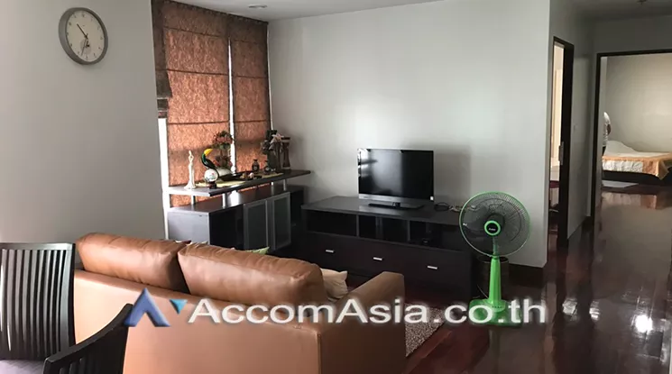  2 Bedrooms  Condominium For Rent in Ploenchit, Bangkok  near BTS Chitlom (AA23284)
