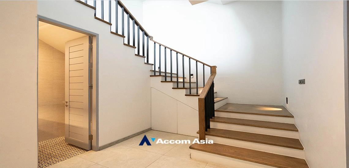 25  4 br House for rent and sale in Sukhumvit ,Bangkok BTS Phrom Phong AA23289