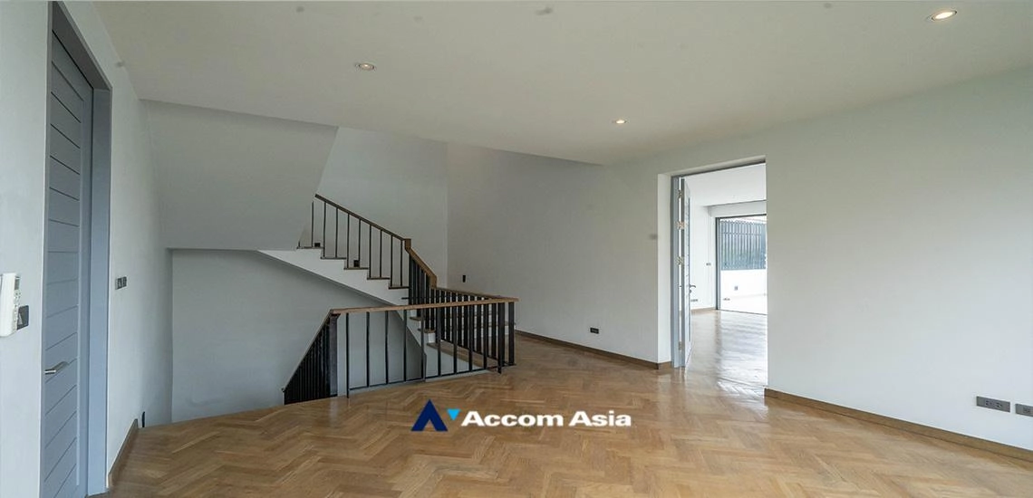 9  4 br House for rent and sale in Sukhumvit ,Bangkok BTS Phrom Phong AA23289