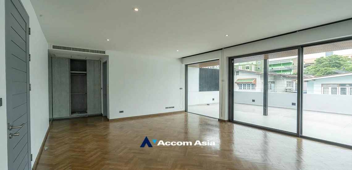 10  4 br House for rent and sale in Sukhumvit ,Bangkok BTS Phrom Phong AA23289