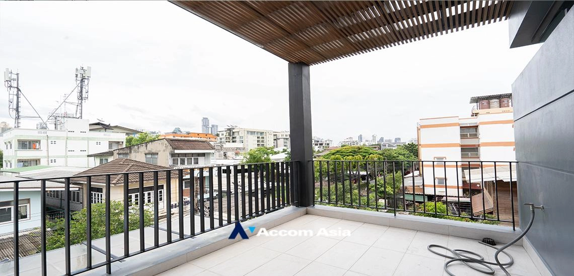 22  4 br House for rent and sale in Sukhumvit ,Bangkok BTS Phrom Phong AA23289