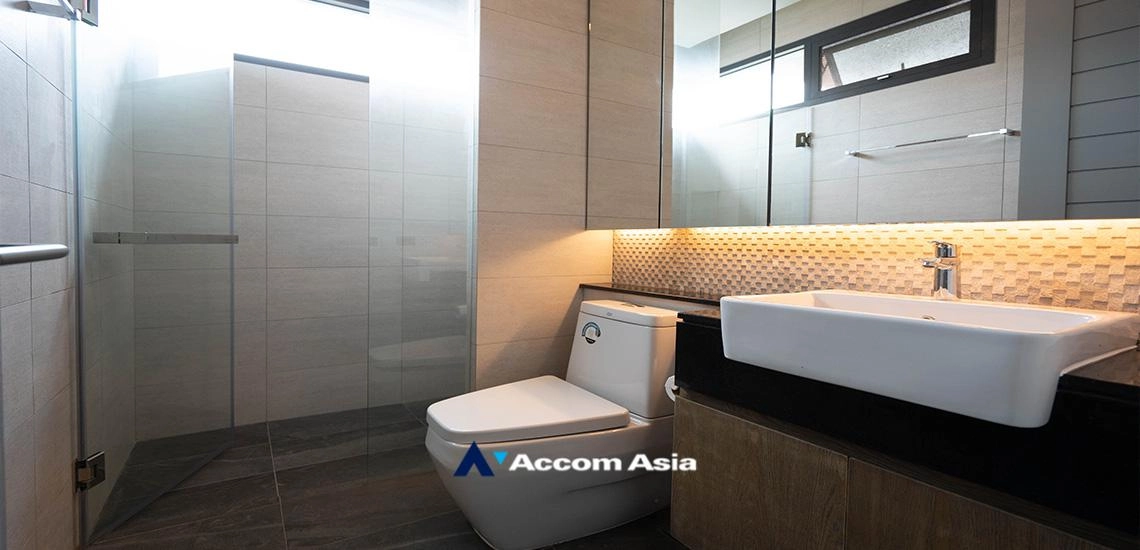 20  4 br House for rent and sale in Sukhumvit ,Bangkok BTS Phrom Phong AA23289