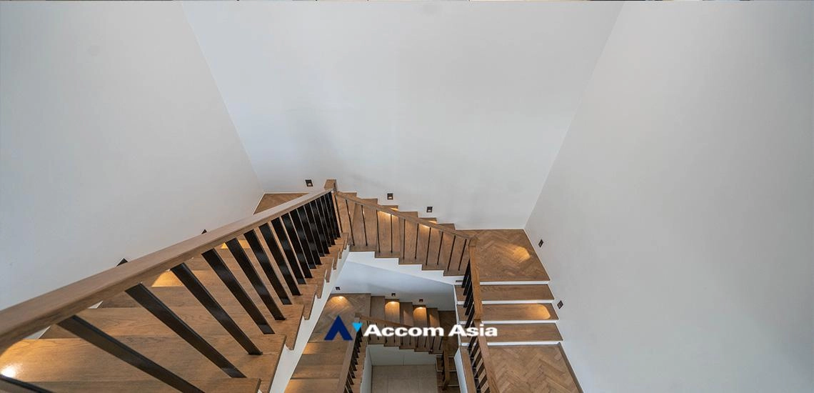 8  4 br House for rent and sale in Sukhumvit ,Bangkok BTS Phrom Phong AA23289