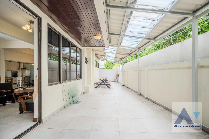 12  4 br House For Rent in Sukhumvit ,Bangkok BTS Ekkamai AA23297