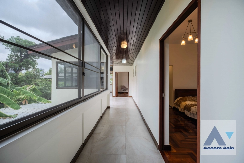 14  4 br House For Rent in Sukhumvit ,Bangkok BTS Ekkamai AA23297