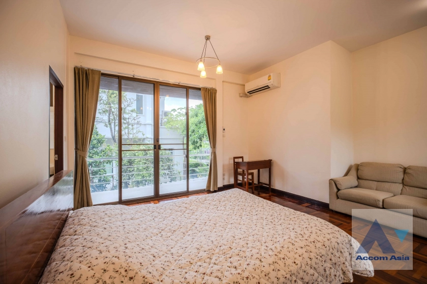 21  4 br House For Rent in Sukhumvit ,Bangkok BTS Ekkamai AA23297