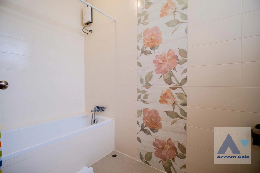 23  4 br House For Rent in Sukhumvit ,Bangkok BTS Ekkamai AA23297