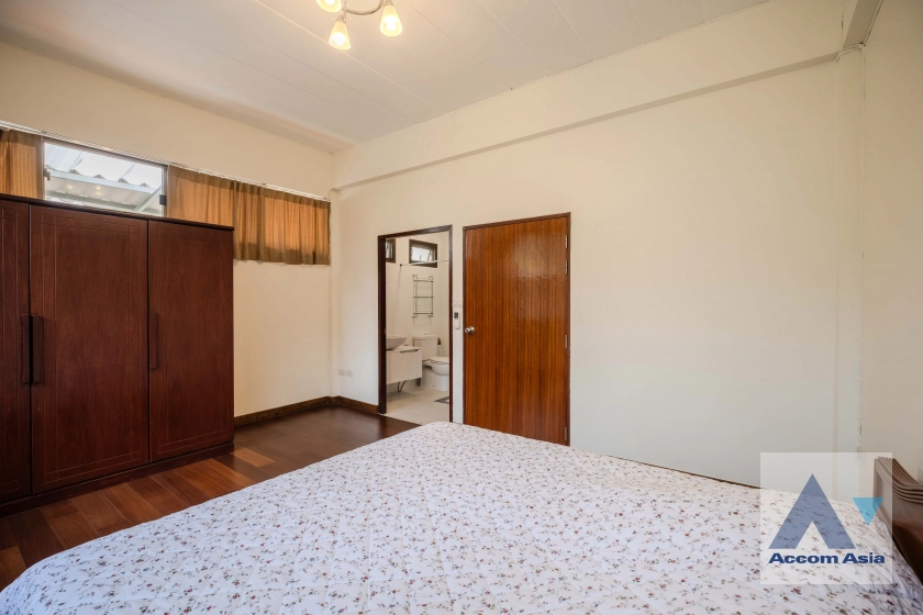 9  4 br House For Rent in Sukhumvit ,Bangkok BTS Ekkamai AA23297