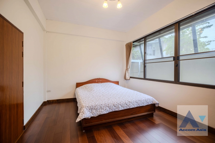 8  4 br House For Rent in Sukhumvit ,Bangkok BTS Ekkamai AA23297