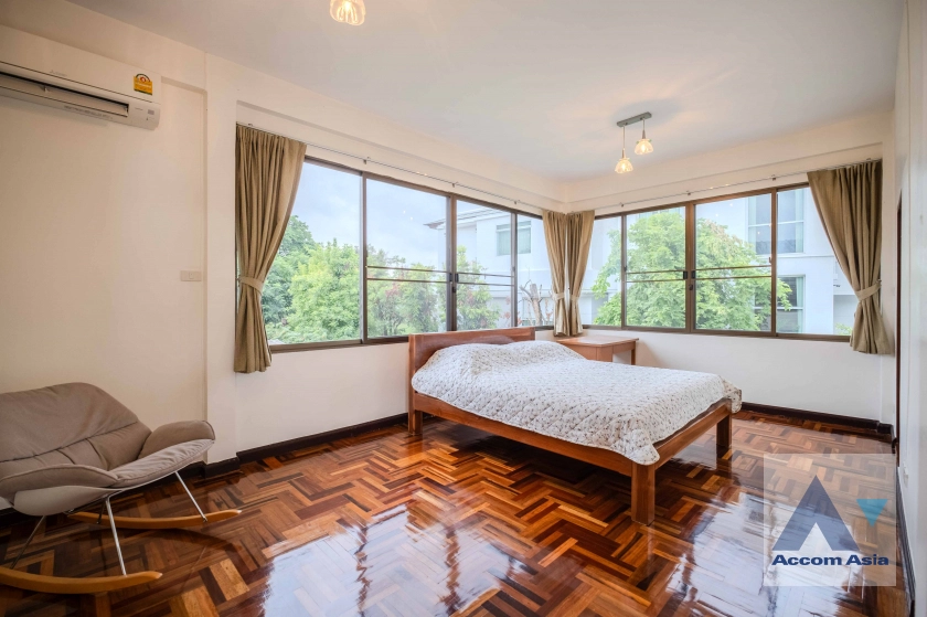 24  4 br House For Rent in Sukhumvit ,Bangkok BTS Ekkamai AA23297