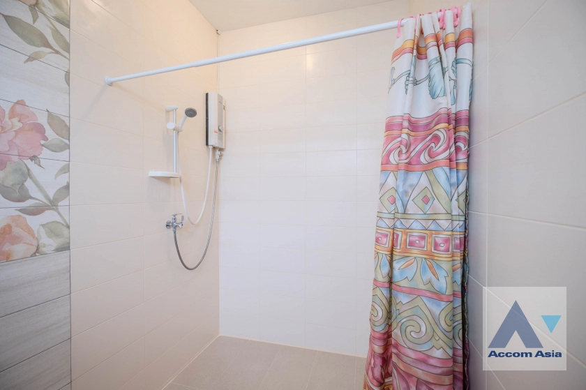 28  4 br House For Rent in Sukhumvit ,Bangkok BTS Ekkamai AA23297