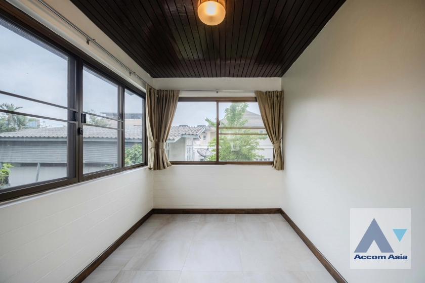 18  4 br House For Rent in Sukhumvit ,Bangkok BTS Ekkamai AA23297
