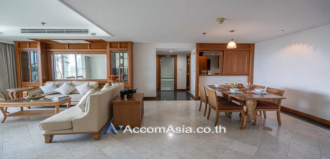  2 Bedrooms  Apartment For Rent in Sathorn, Bangkok  near BTS Chong Nonsi (2017303)