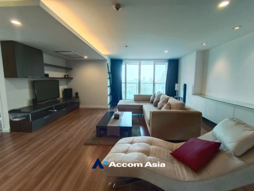 1  2 br Condominium For Rent in Ploenchit ,Bangkok BTS Chitlom at Urbana Langsuan AA23326