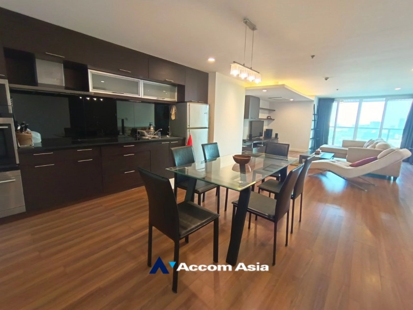 16  2 br Condominium For Rent in Ploenchit ,Bangkok BTS Chitlom at Urbana Langsuan AA23326