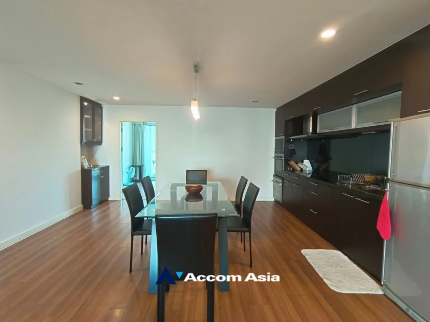 14  2 br Condominium For Rent in Ploenchit ,Bangkok BTS Chitlom at Urbana Langsuan AA23326