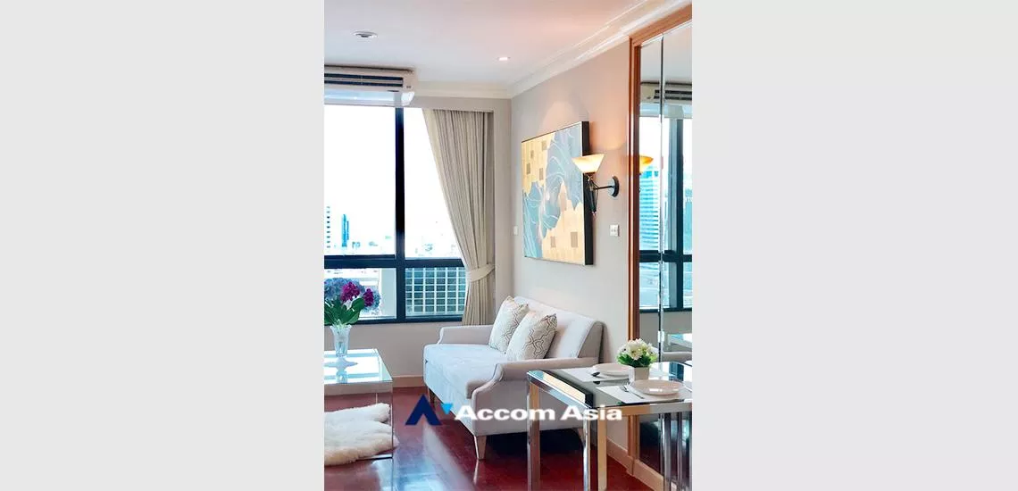 unit Studio  Condominium For Rent in Ploenchit, Bangkok  near BTS Chitlom (AA23354)
