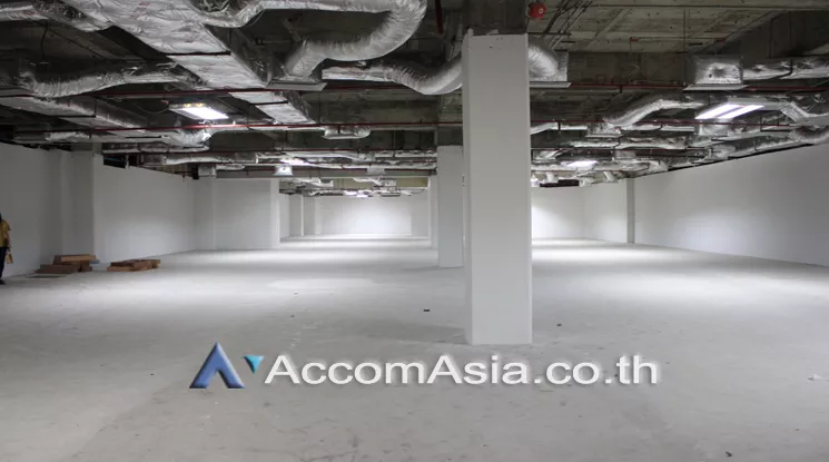 6  Office Space For Rent in Ploenchit ,Bangkok MRT Lumphini at Sindhorn Tower AA23376