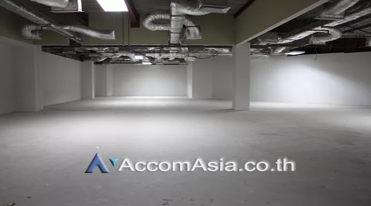 8  Office Space For Rent in Ploenchit ,Bangkok MRT Lumphini at Sindhorn Tower AA23376