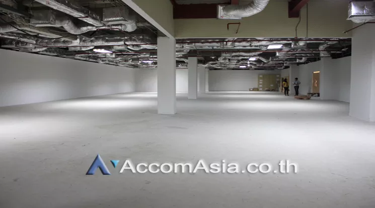 9  Office Space For Rent in Ploenchit ,Bangkok MRT Lumphini at Sindhorn Tower AA23376