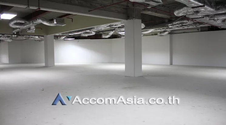 10  Office Space For Rent in Ploenchit ,Bangkok MRT Lumphini at Sindhorn Tower AA23376