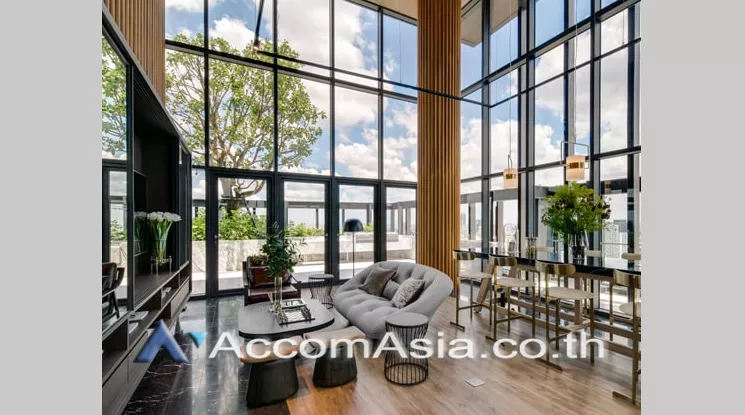 unit 2 Bedrooms  Condominium For Sale in Sukhumvit, Bangkok  near BTS Thong Lo (AA23406)