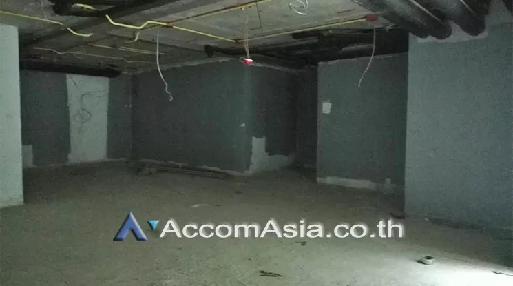  1  Retail / Showroom For Rent in sukhumvit ,Bangkok BTS Asok AA23452