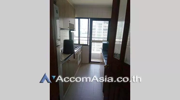 unit 2 Bedrooms  Condominium For Sale in Sukhumvit, Bangkok  near BTS Nana (AA23474)