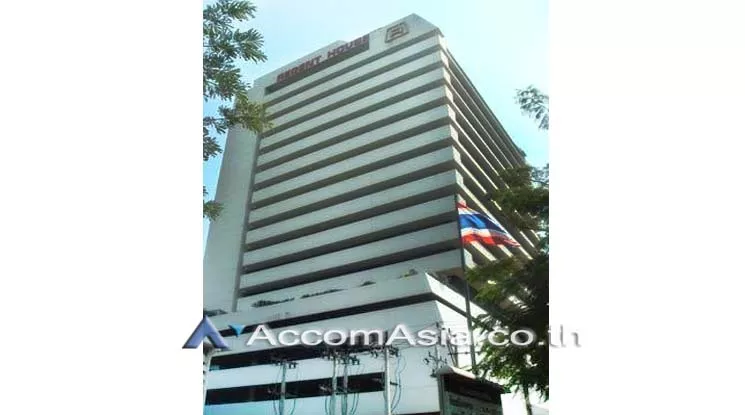  Office space For Rent in Ploenchit, Bangkok  near BTS Ratchadamri (AA23492)