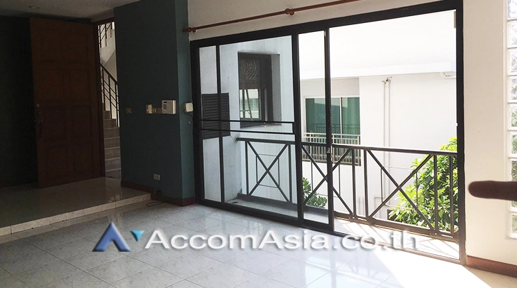 10  3 br Apartment For Rent in Sukhumvit ,Bangkok BTS Phrom Phong at Peaceful Residential Location 1000 Meters to BTS AA23500
