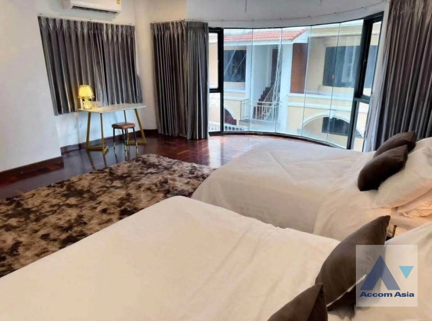 7  5 br Townhouse for rent and sale in Sukhumvit ,Bangkok BTS Thong Lo at Thonglo Classic Home AA23504