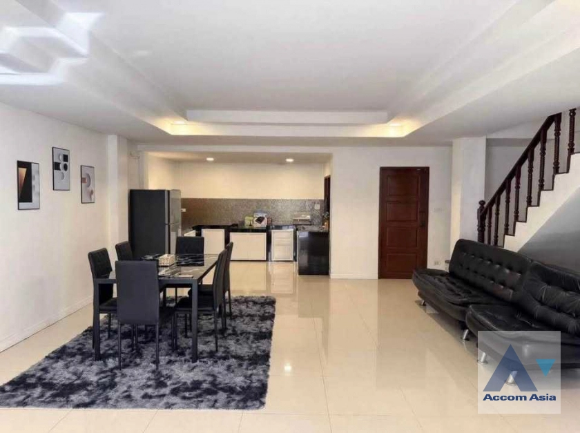  1  5 br Townhouse for rent and sale in Sukhumvit ,Bangkok BTS Thong Lo at Thonglo Classic Home AA23504