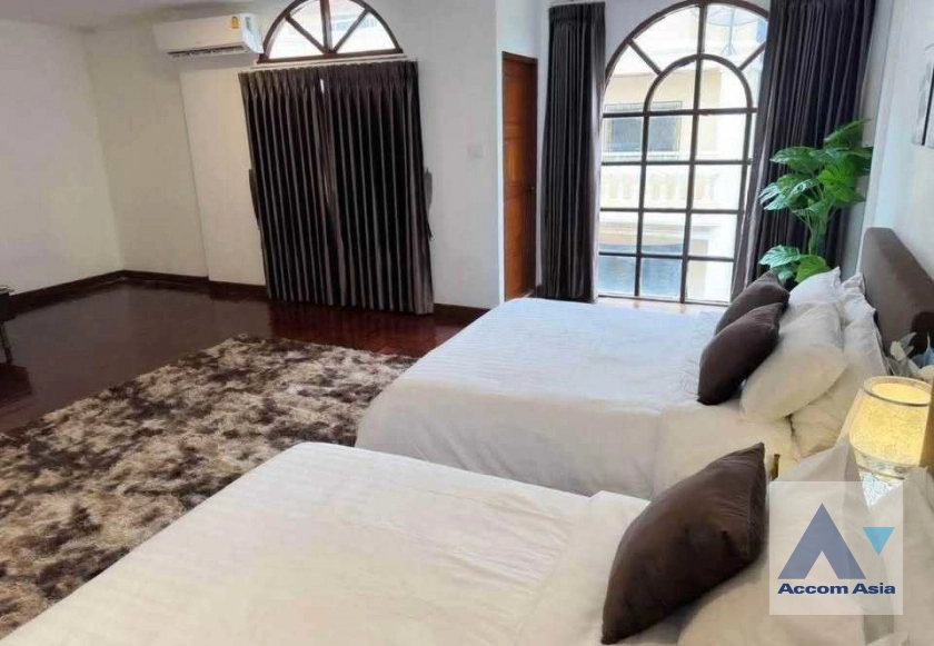 11  5 br Townhouse for rent and sale in Sukhumvit ,Bangkok BTS Thong Lo at Thonglo Classic Home AA23504